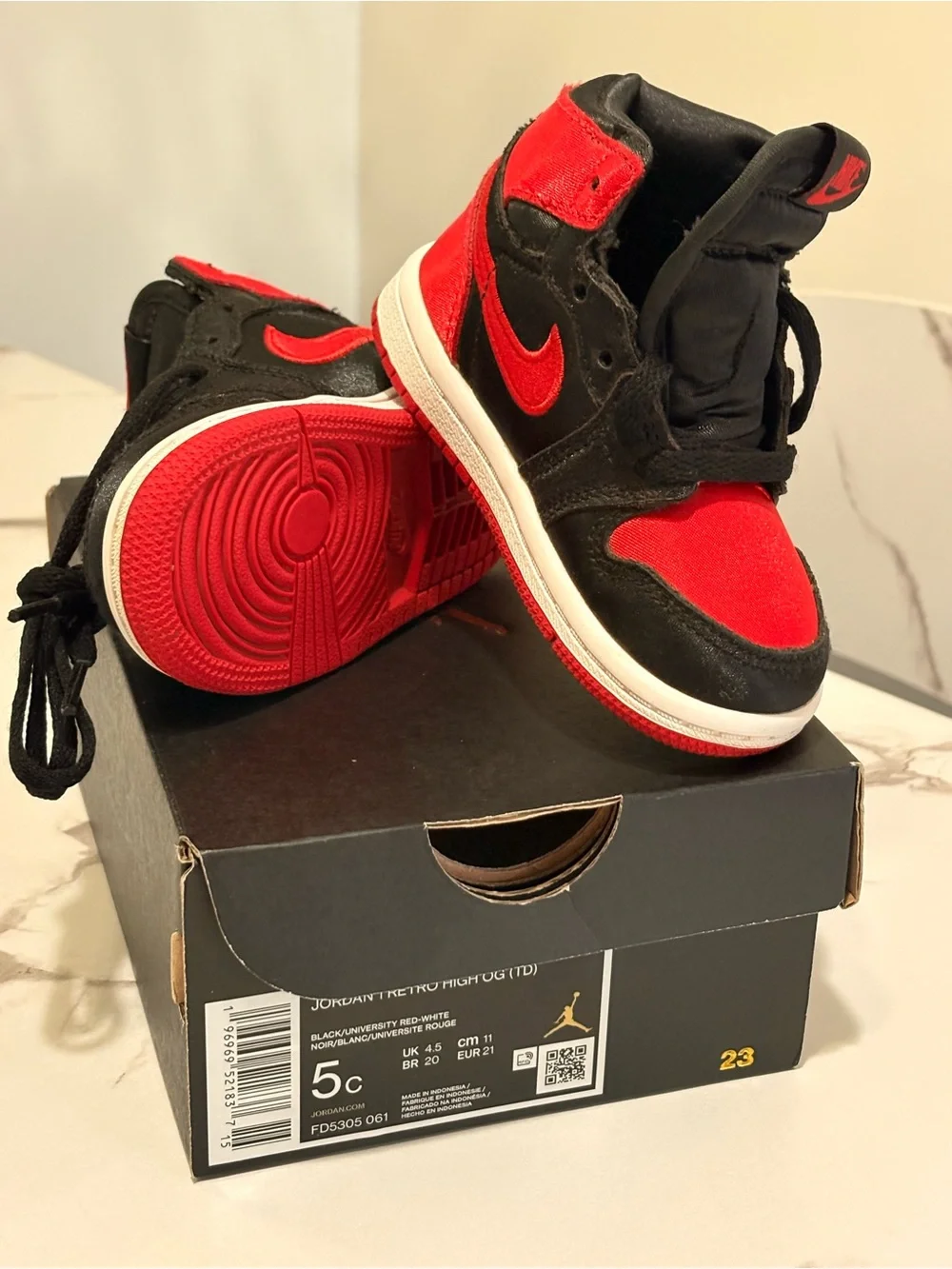 Nike Kids High-Top Sneakers in Black and Red